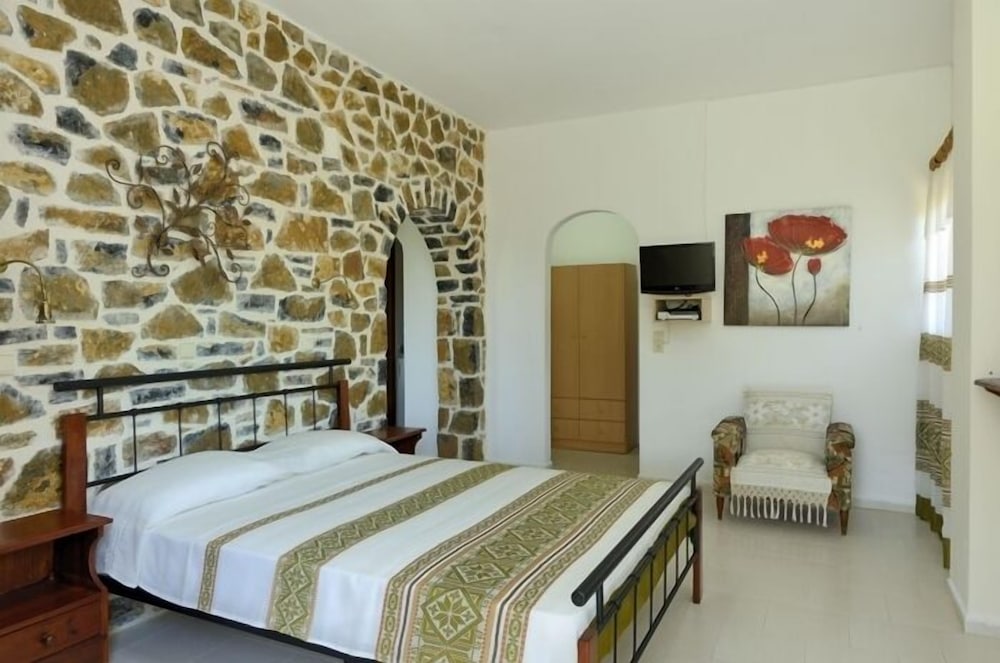 Фото Albatros Studios & Apartments