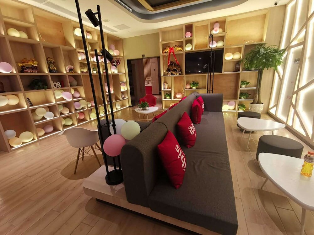 Фото Ibis Lanzhou Train Station