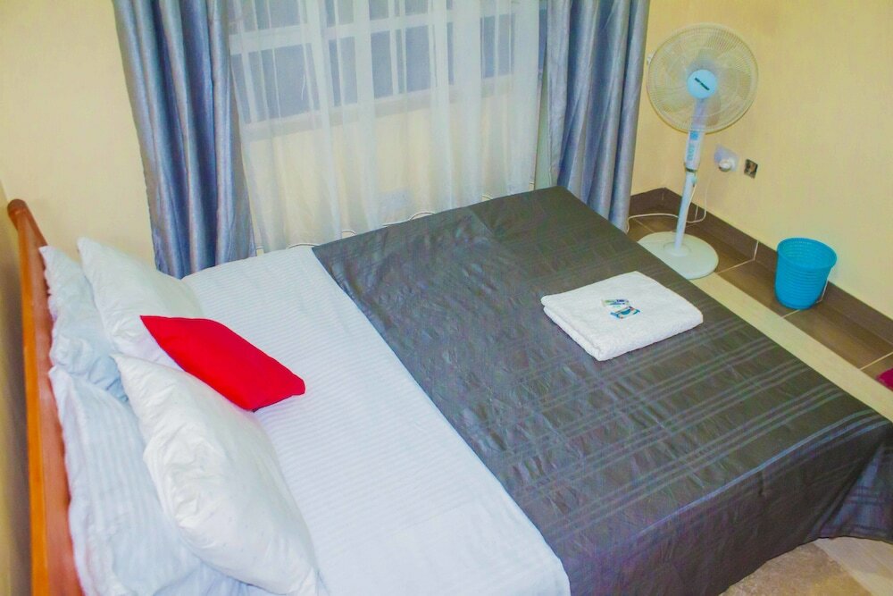 Фото Elegant Comfy 3 Bedroom Apartment