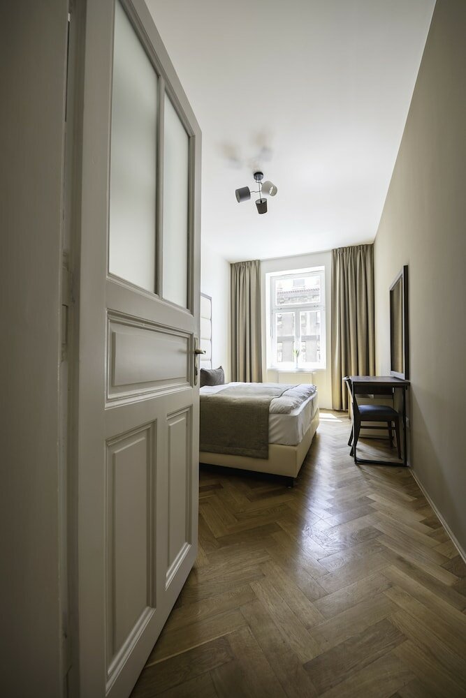 Фото Letna Garden Suites