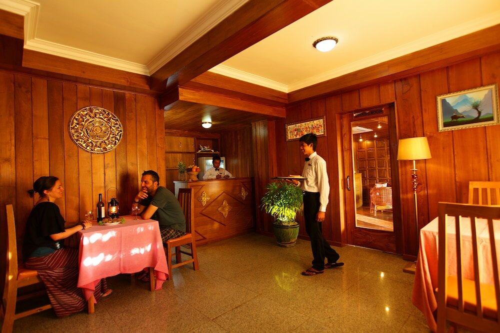 Фото The Hotel Emperor