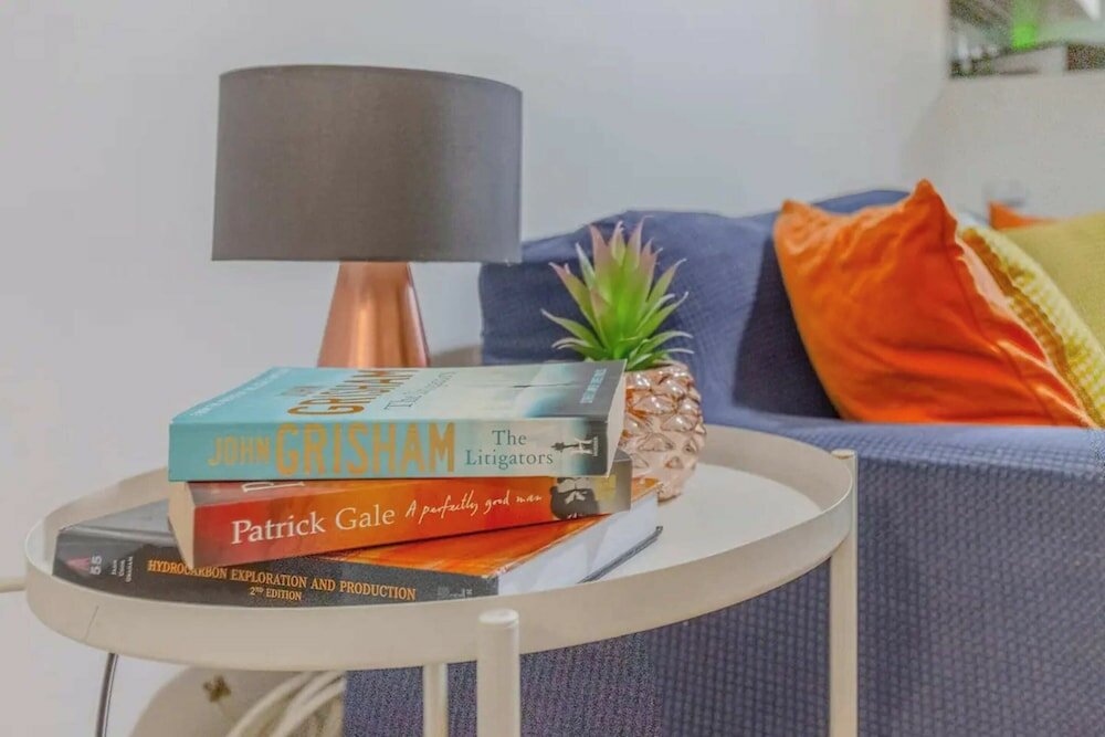 Фото Bright 2 Bedroom House in Kennington