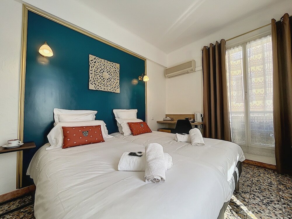 Фото Le Provence Hôtel Golfe Juan