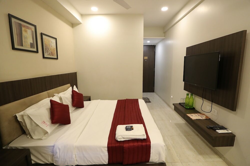 Фото Hotel Privya Rooms and banquet Surat