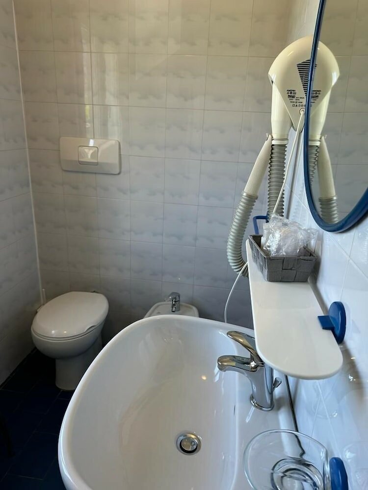 Фото Bike Garnì Villa Maria Torbole