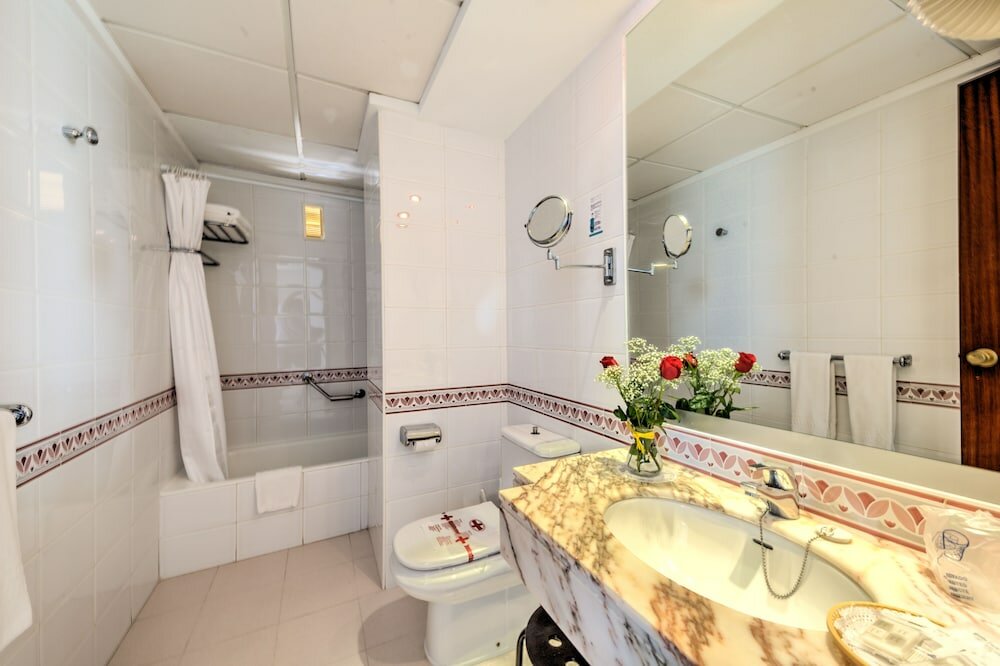 Фото Hotel Voramar Mallorca