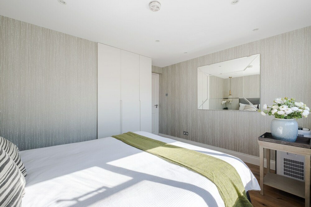 Фото Luxury 3 Bedrooms Flat in Central London