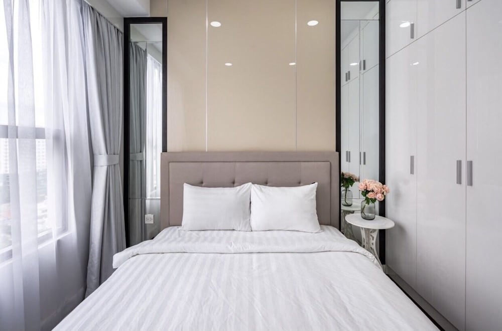 Фото Kyn Apartment Rivergate Residence