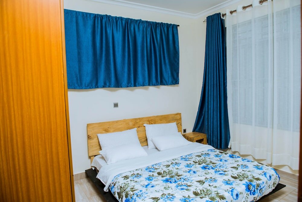 Фото Green Eskapes Suites