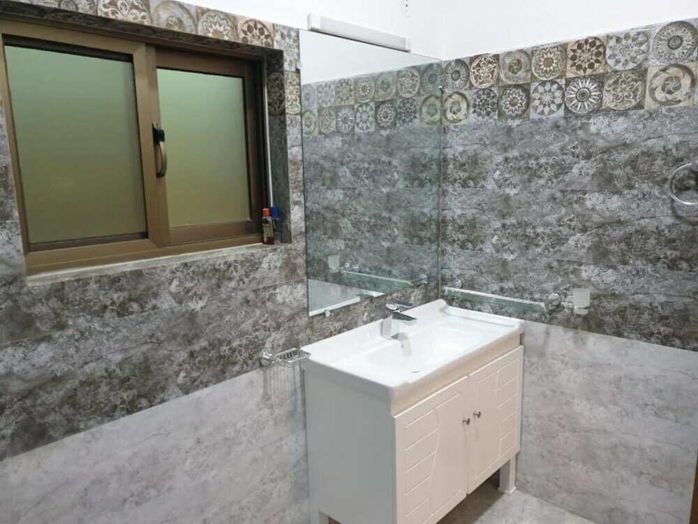 Фото Neshaz Hotel & Suites