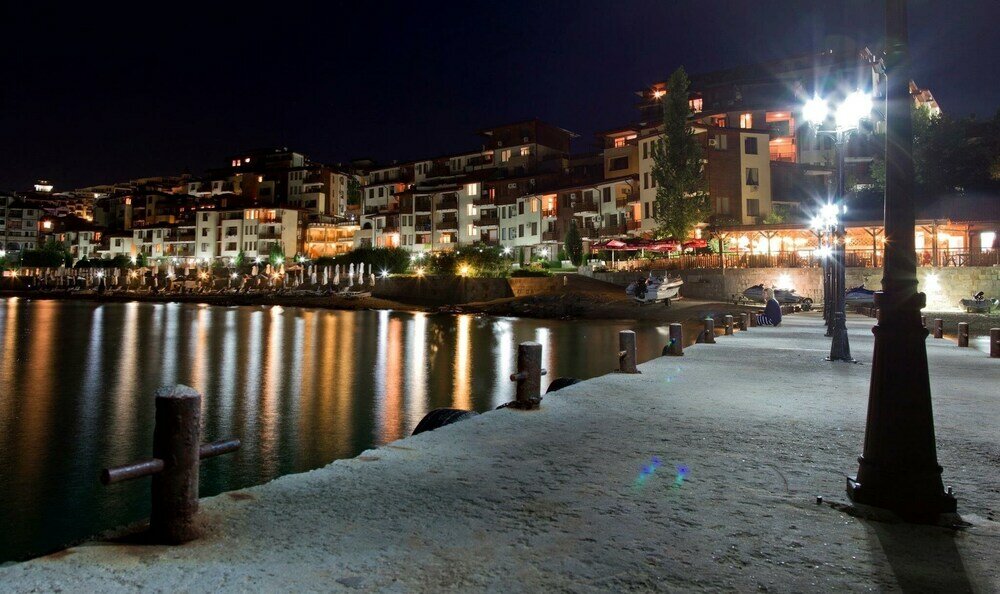 Фото Luxury Apartment in Garden of Eden