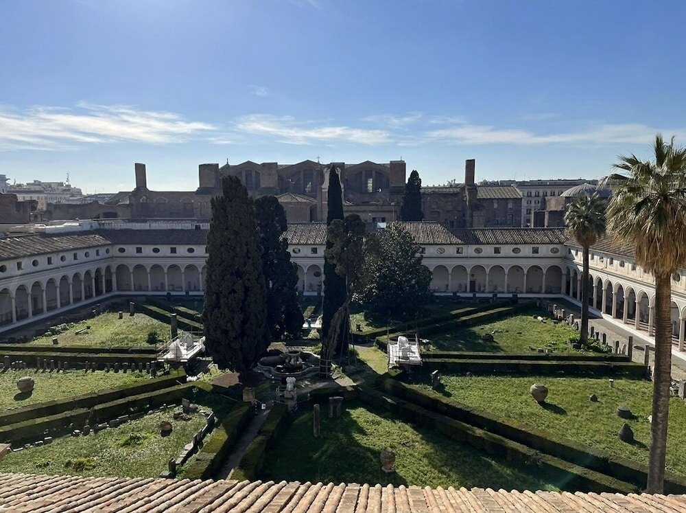 Фото Camere con vista sul Chiostro Di Michelangelo