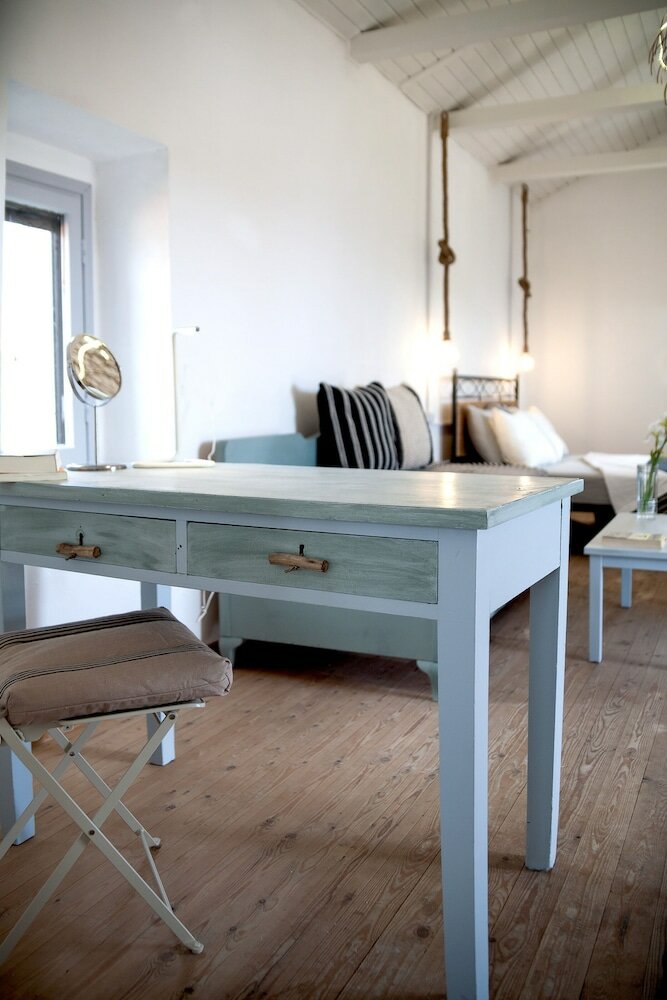 Фото Unique Hideaway with Serene Panoramic views