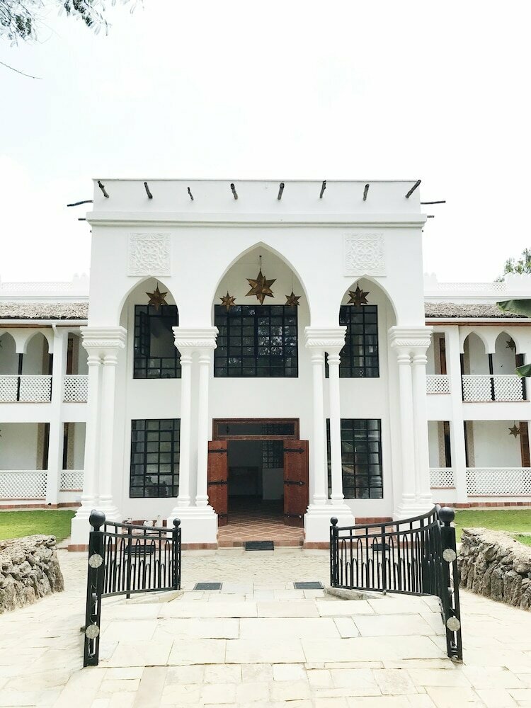 Hotel Small World Country Club, Earth, photo