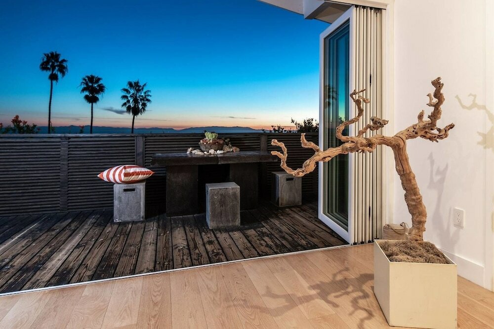 Фото Beautifully Designed Palos Verdes Villa w Private Beach and Stunning Views