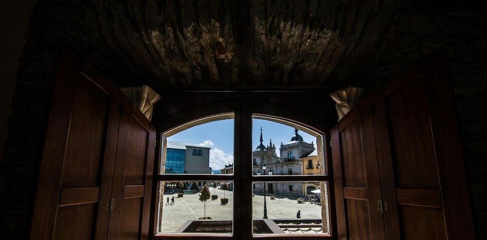 Фото Hotel Aroi Bierzo Plaza