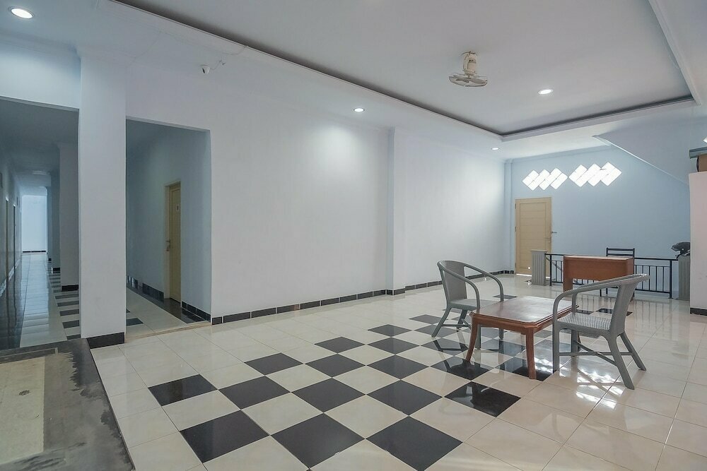 Hotel RedDoorz Syariah near Ramayana Mall Tarakan, Earth, photo