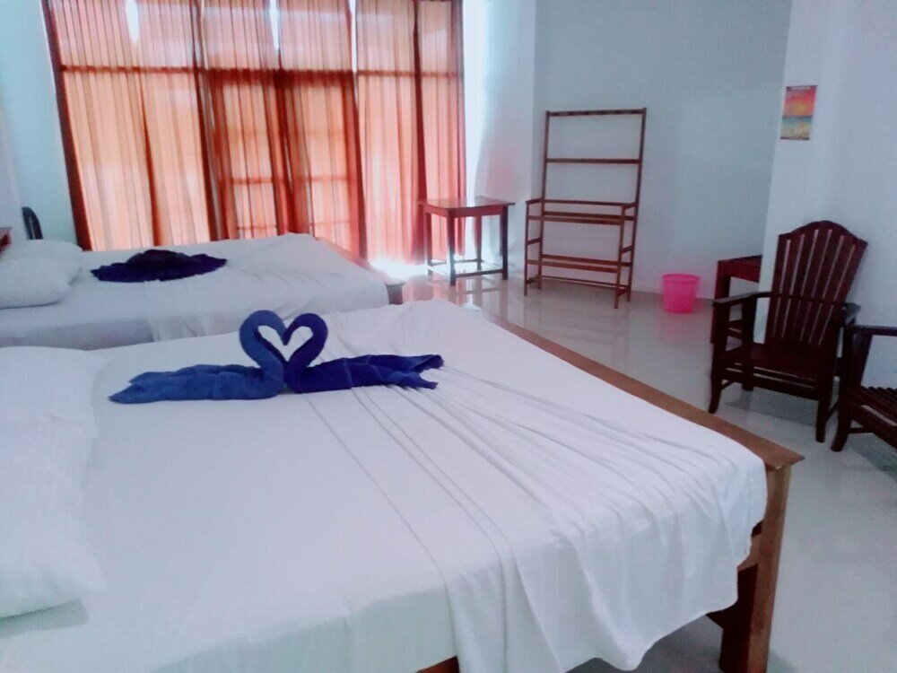 Фото Mirissa Beach Inn