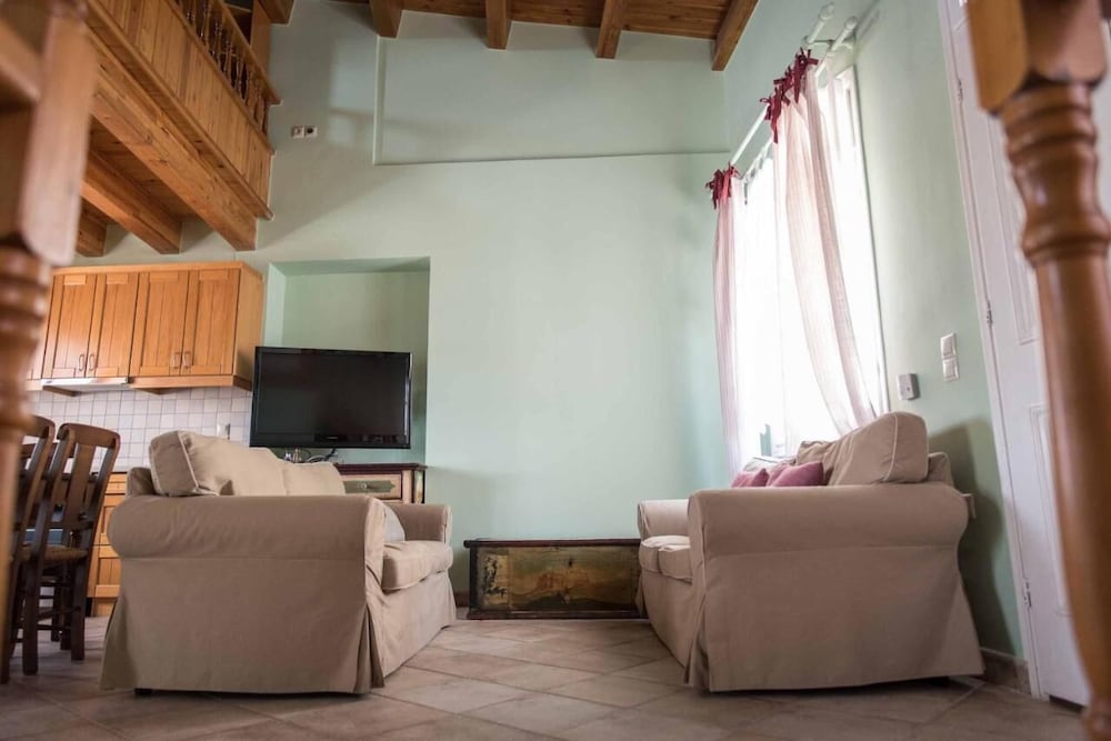 Фото Yiasemi of Chios