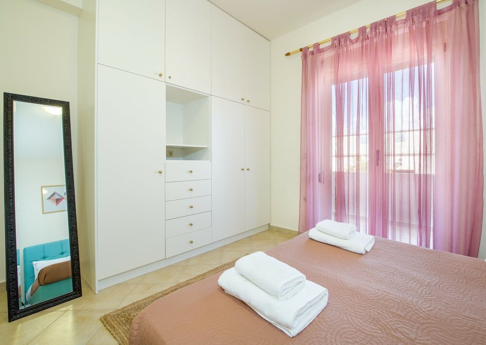 Фото Dione Apartment with Terrace near Kalathas beach