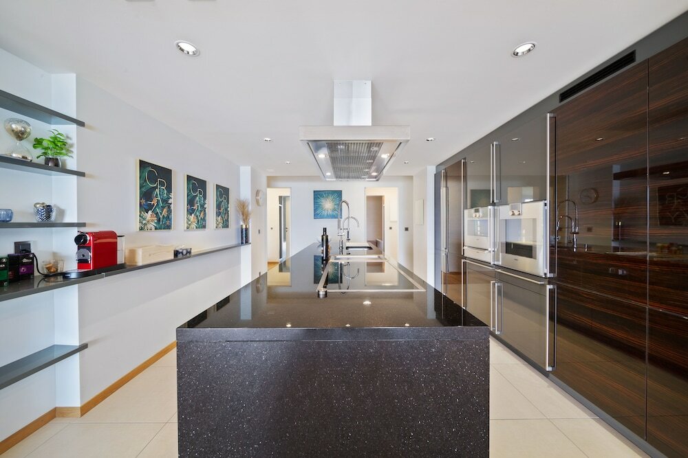 Фото Montreux Panoramic Views 4bd Apartment