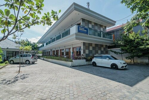 Гостиница RedDoorz Syariah near Sepinggan Airport Balikpapan в Баликпапане