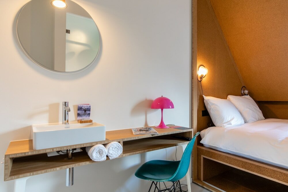 Фото The Bellhop Hotel