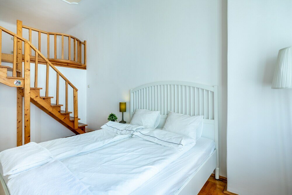 Фото Huge Apartment in the city center