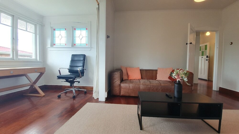 Фото Bright and Modern Oasis in Kingsland