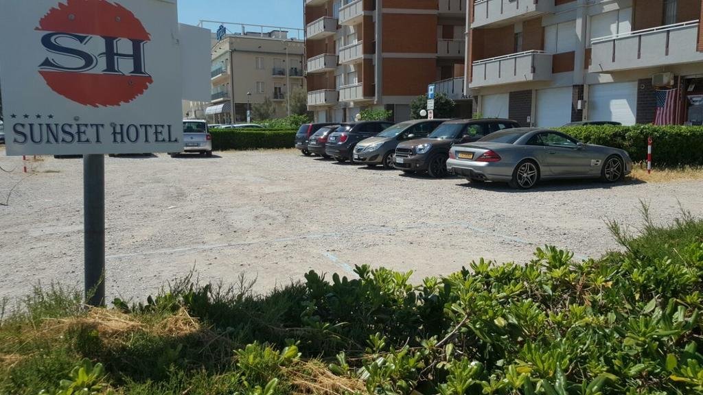 Фото Hotel Sunset