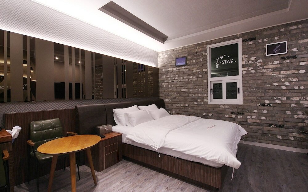 Фото Pohang Haedo-dong New Bom Stay