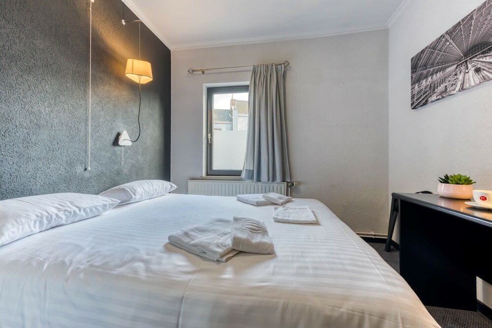 Фото Hotel de la Gare