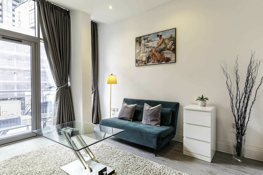 Фото Beautiful One Bed Abode In East Putney