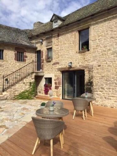 Гостиница Chambres d'hôtes le Clos Marty в Родезе