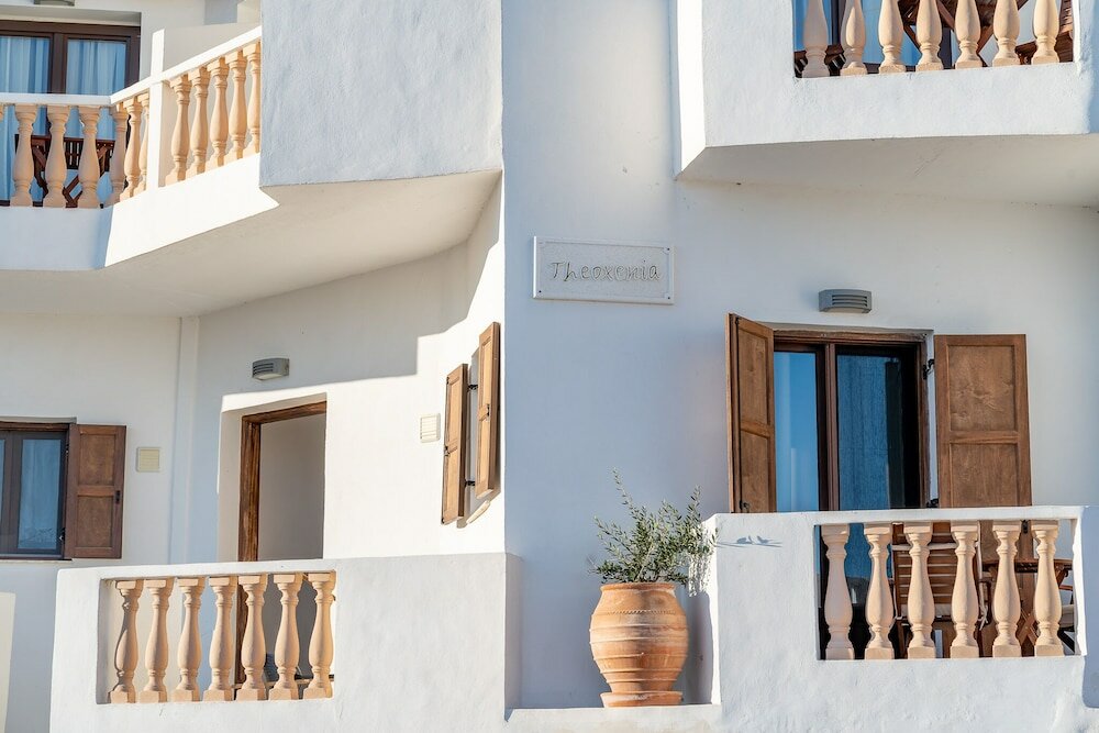 Фото Theoxenia Suites & Apartments