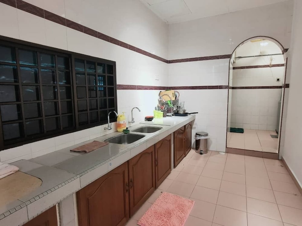 Фото Malacca Town Tranquerah Cluster Home