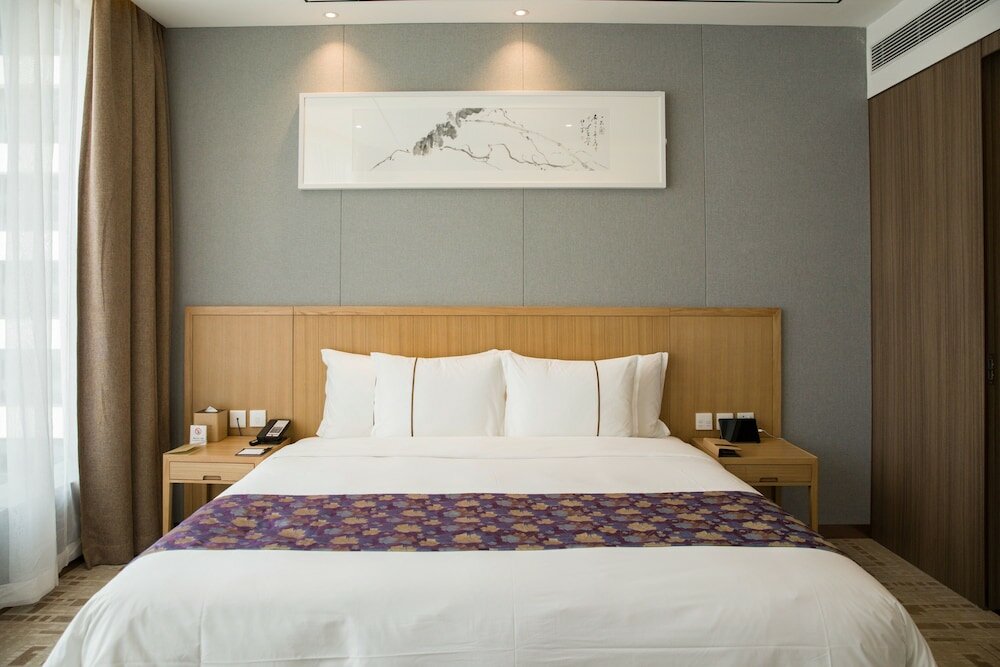 Фото H'Elite Hotel