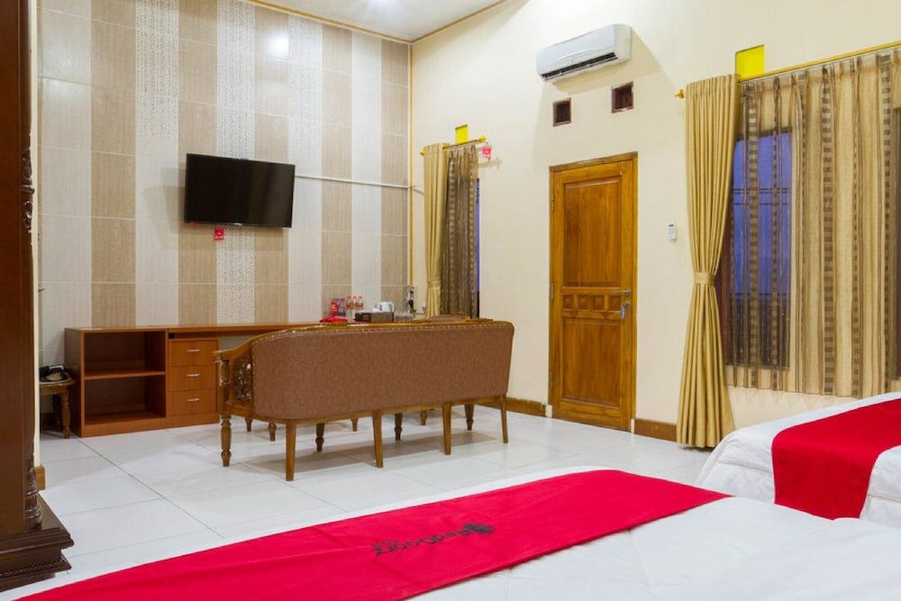 Фото RedDoorz @ Pataruman Garut