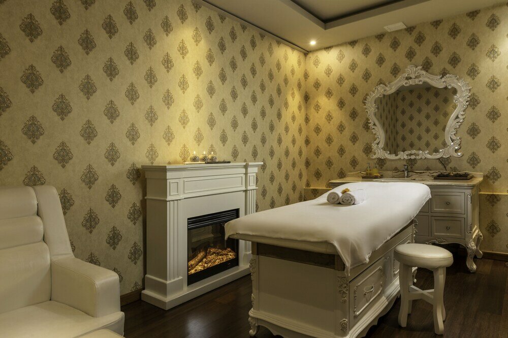 Фото The Westbury Palace