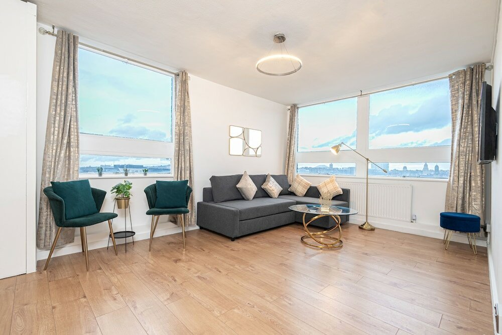 Фото Lovely Apartments in Landward Court