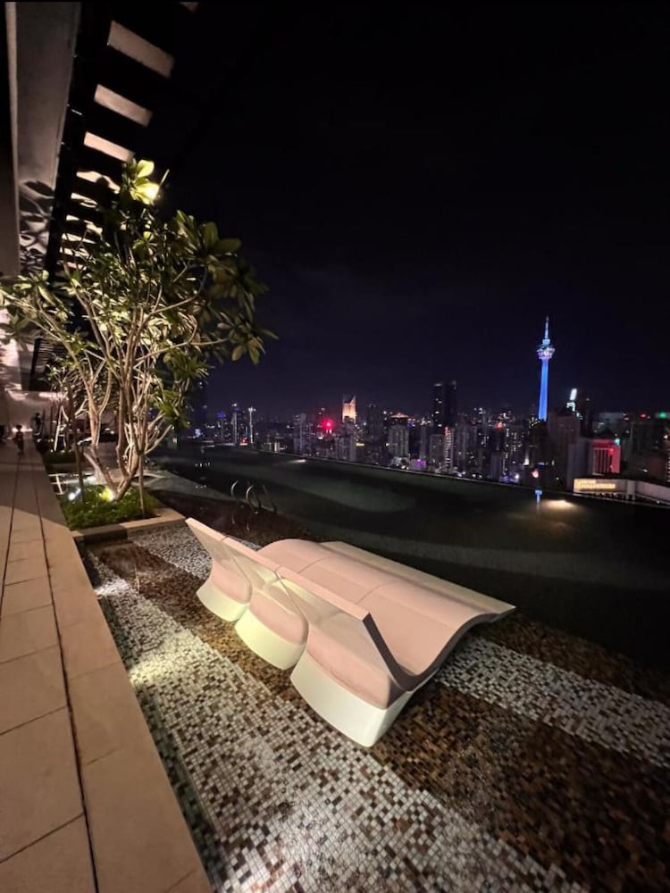 Фото Axon Residence Bukit Bintang by Luna