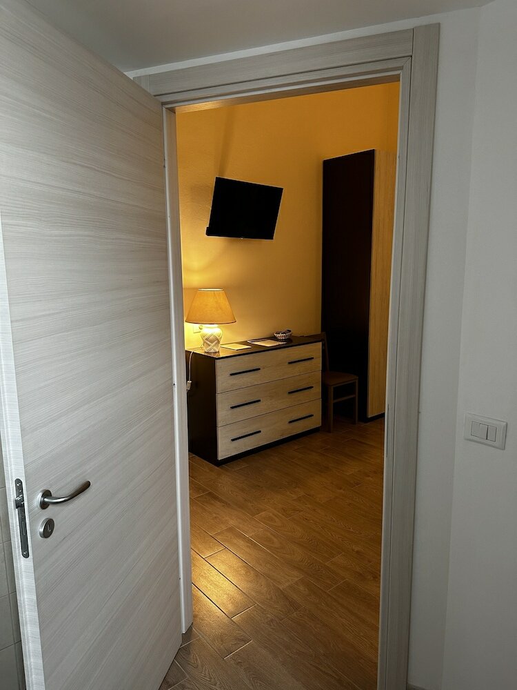 Фото Domo Achenza Guesthouse