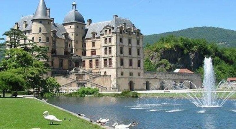 Гостиница Hotel The Originals Grenoble Sud Villancourt
