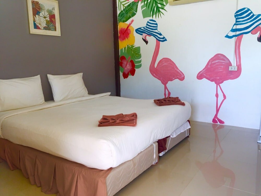 Фото Phi Phi Cozy Seafront Resort