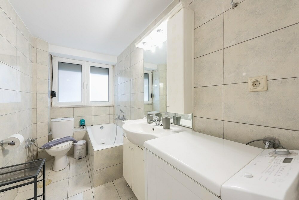 Фото Spacious Holiday Family Home by Cloudkeys