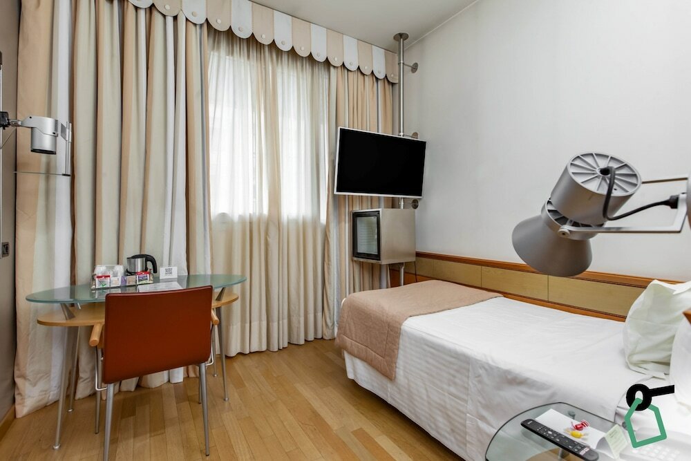 Фото Hotel Rooms Milano