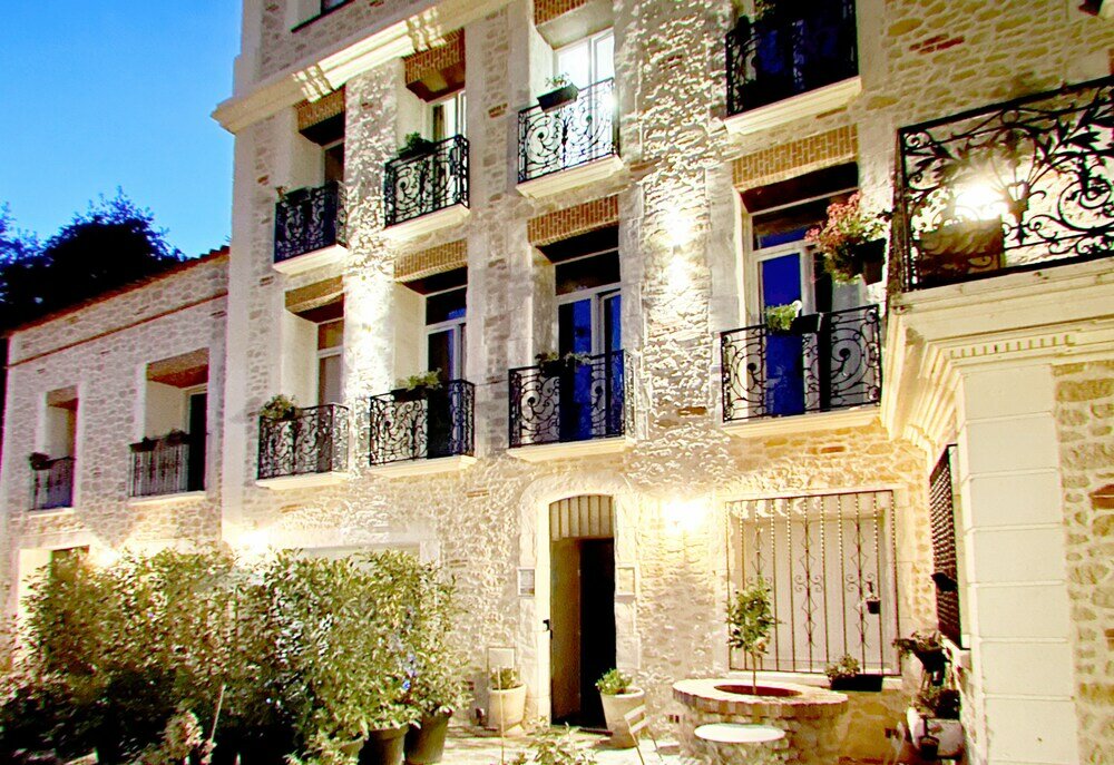 Фото отеля 1