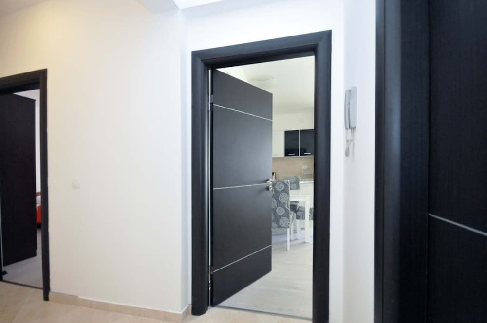 Фото One Bedroom Apartment Centar C9