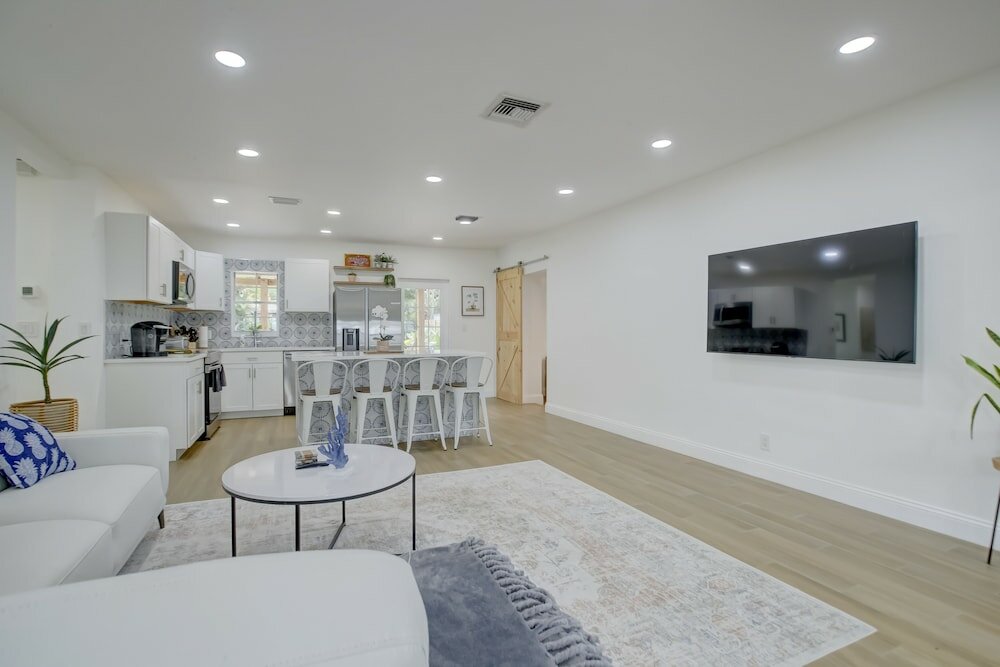 Фото Madrina's Cozy 3br-1ba Spacious Backyard