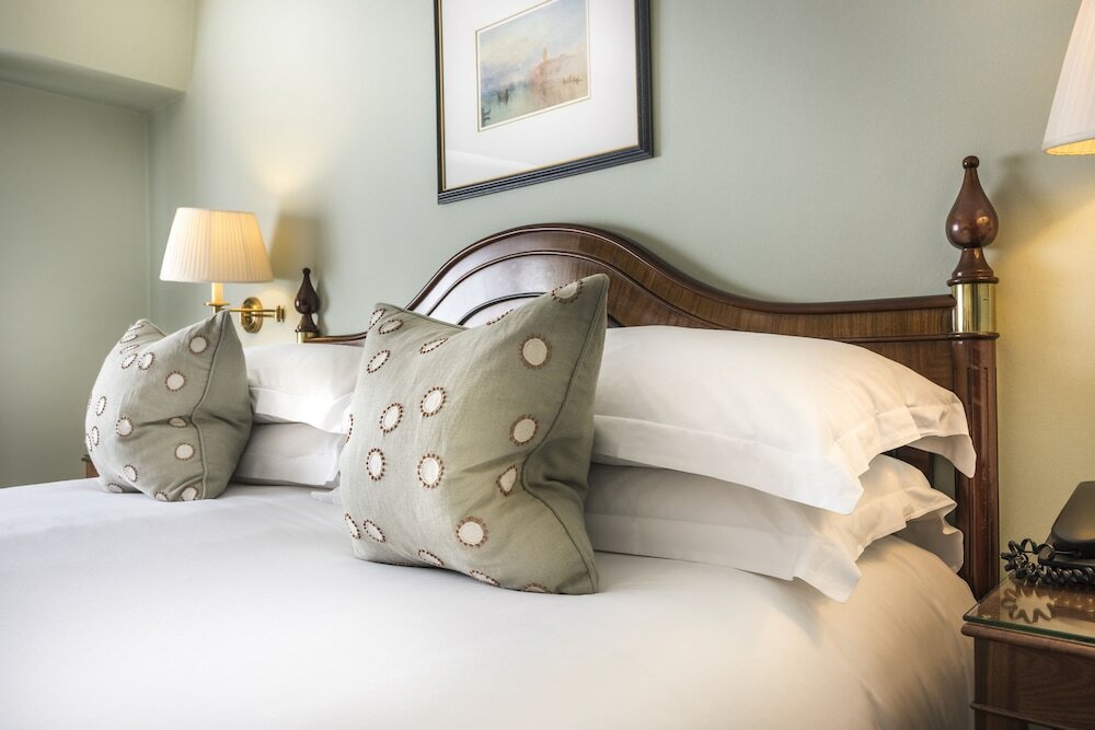 Фото The Capital Hotel Apartments & Townhouse